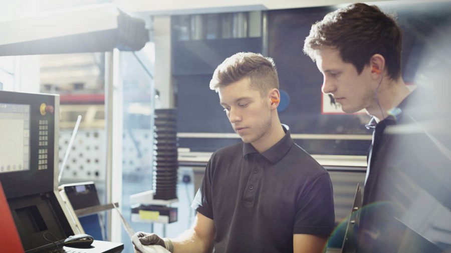 apprenticeships-prove-a-popular-alternative-to-the-cost-of-university