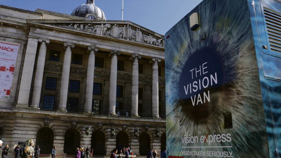 Vision Express and Aviva join forces to make the UK's roads safer