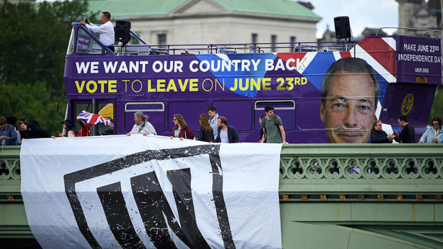 Vote leave bus