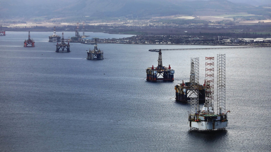 decommissioning-the-north-sea-oil-and-gas-rigs-a-great-opportunity-for-the-uk