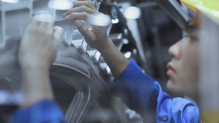 Manufacturing worker