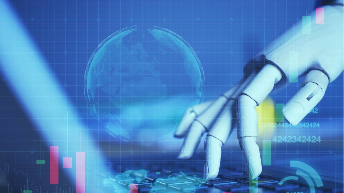 how-technology-is-helping-to-bring-investing-to-the-masses